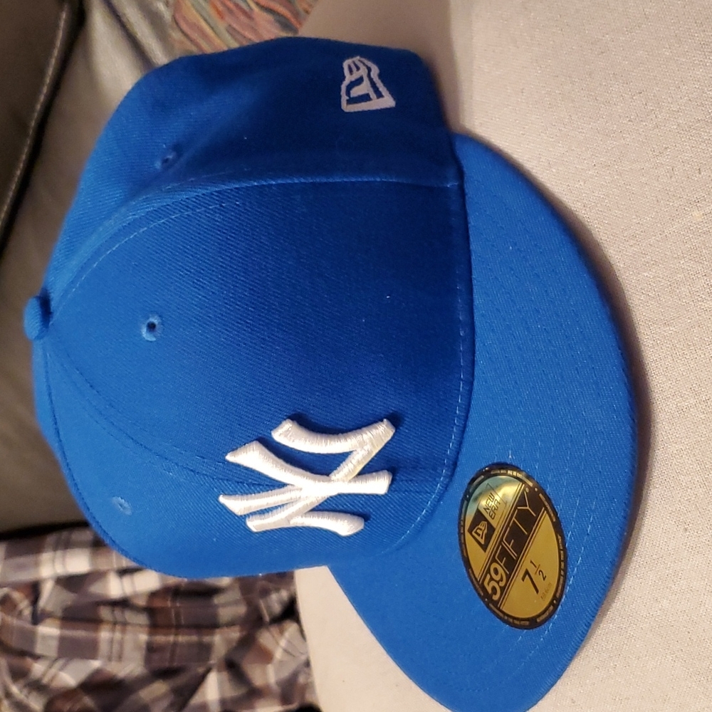 New Era Blue NY Yankees Logo Cap